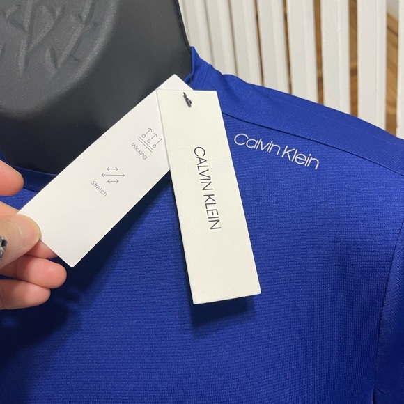 NWT Men’s X-Small Calvin Klein Solid Logo Crewneck T-Shirt In Electric Blue - Picture 4 of 11